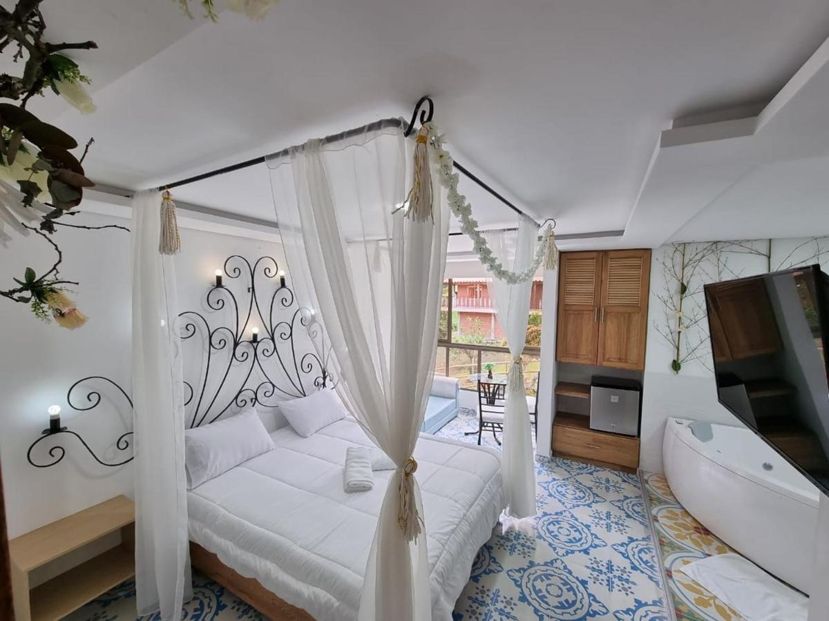 Piedra Del Penol Hotel Guatape Ngoại thất bức ảnh