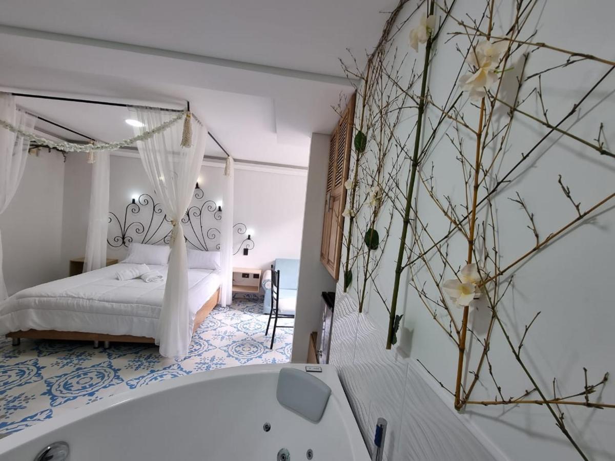 Piedra Del Penol Hotel Guatape Ngoại thất bức ảnh