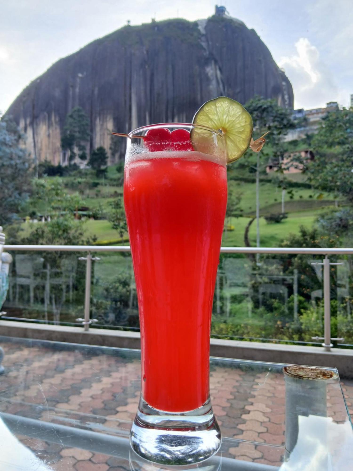 Piedra Del Penol Hotel Guatape Ngoại thất bức ảnh