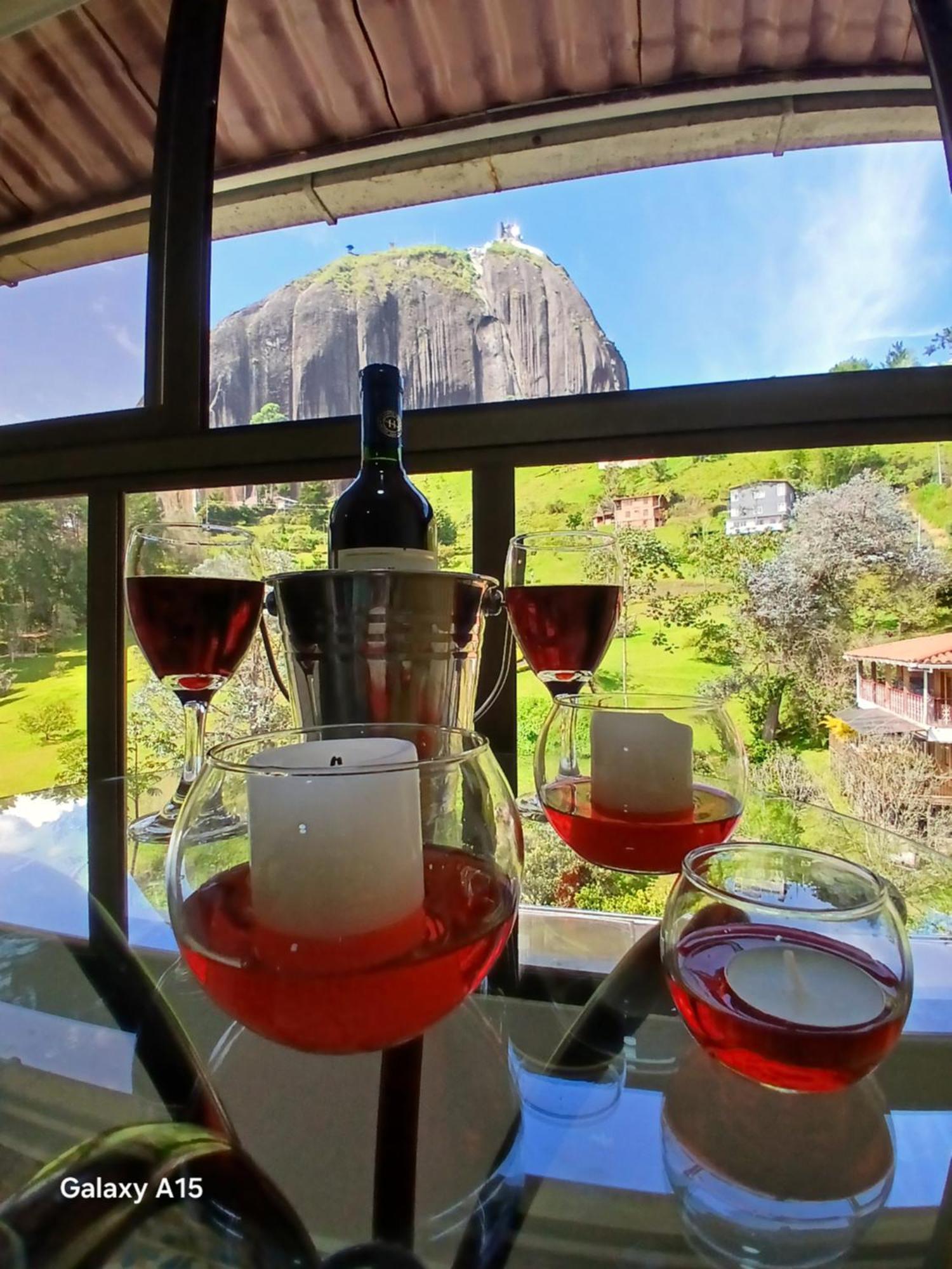 Piedra Del Penol Hotel Guatape Ngoại thất bức ảnh